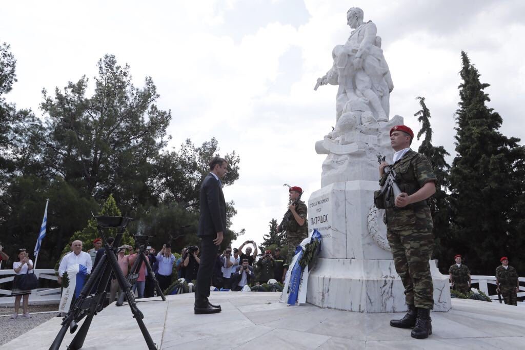Κυριάκος Μητσοτάκης: «Ημέρα συγκίνησης και υπερηφάνειας για αυτούς που έδωσαν τη ζωή τους»